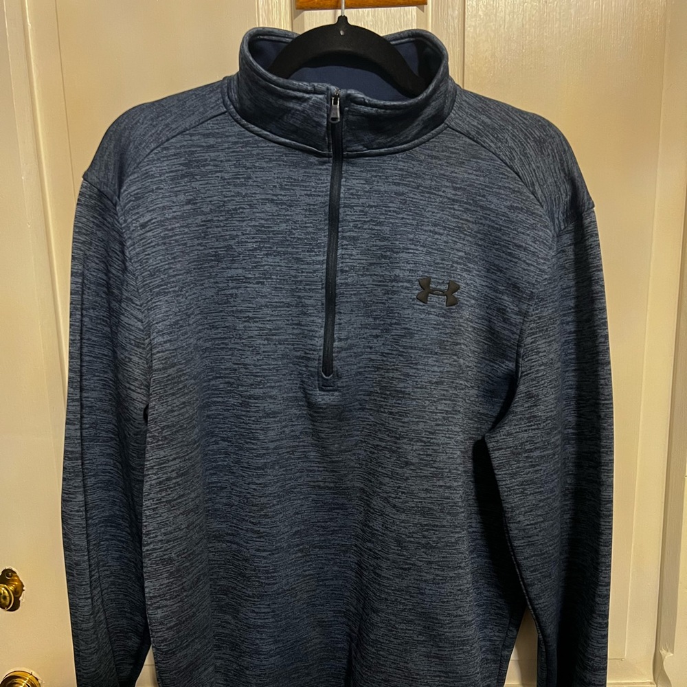 Men’s under armour zipper pull over, cold gear, Size L